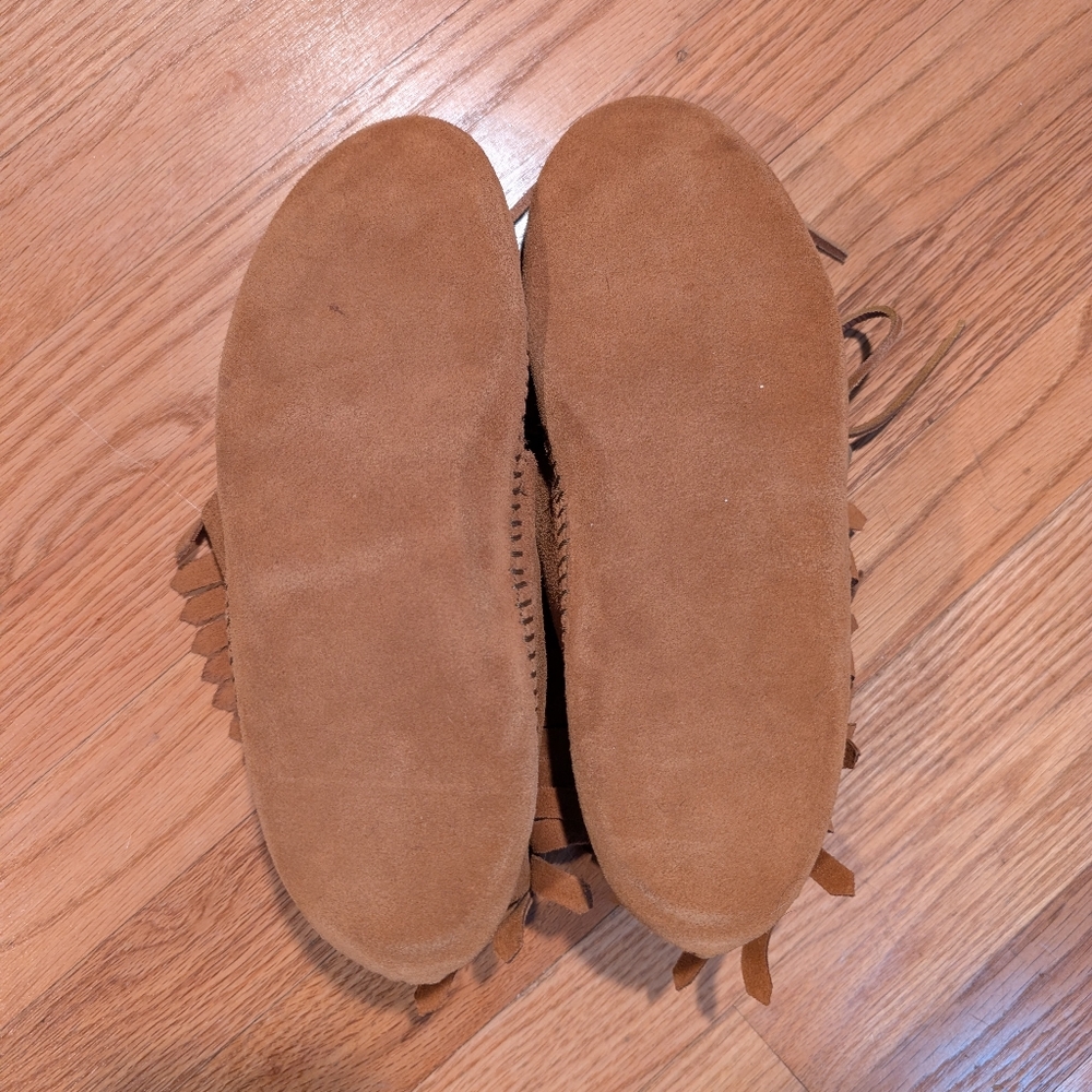 Men's 9 Tan Suede Softsole Moccasin Shoes- NWOT - Picture 3 of 6